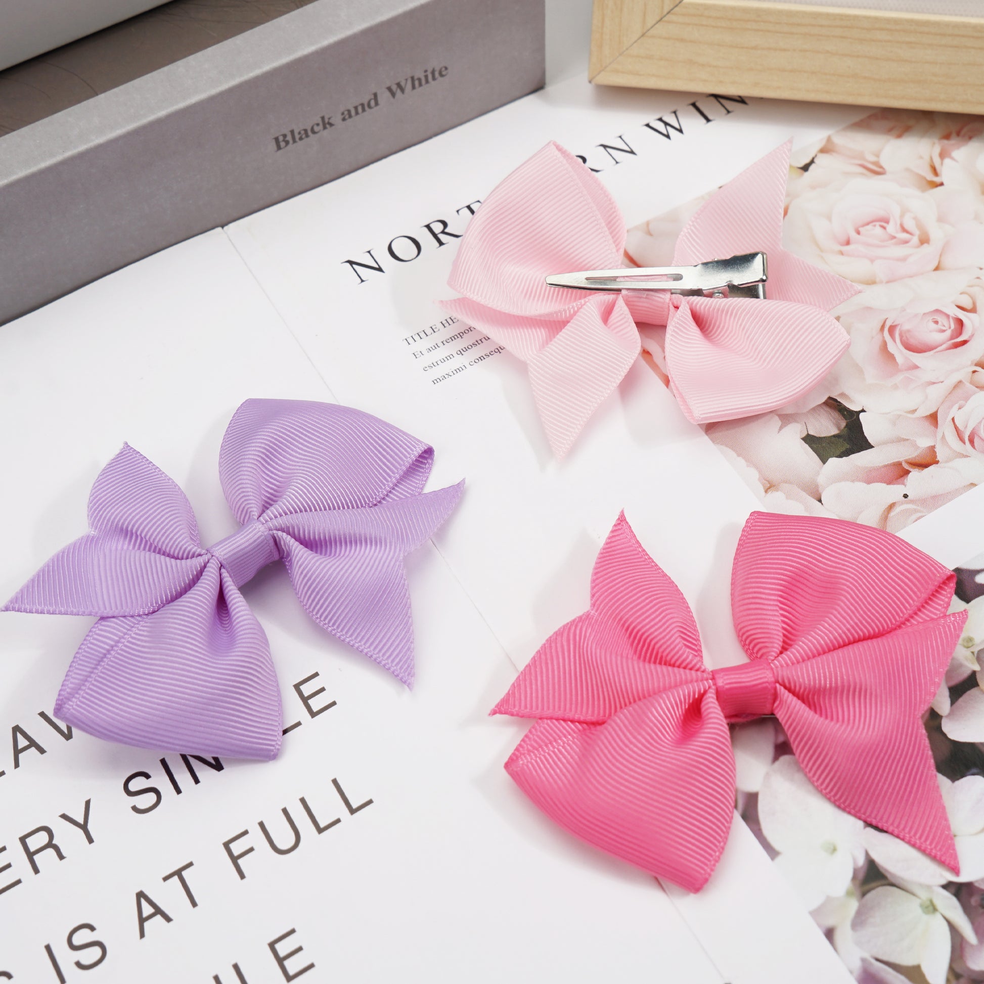 40 Pack 3.5 Inch Hair Bows Baby Girls Children Grosgrain Ribbon Alligator Hair Clips 20 Colors in Pair